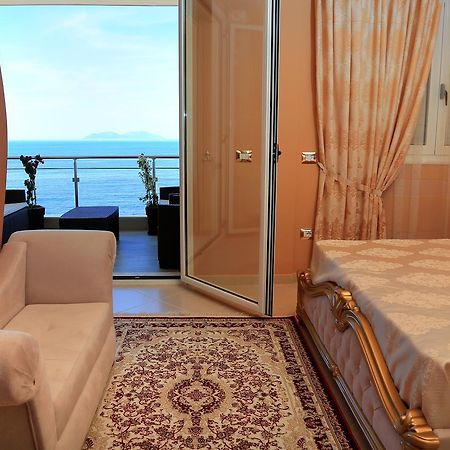 Nomelia Residence B&B Vlorë Екстериор снимка
