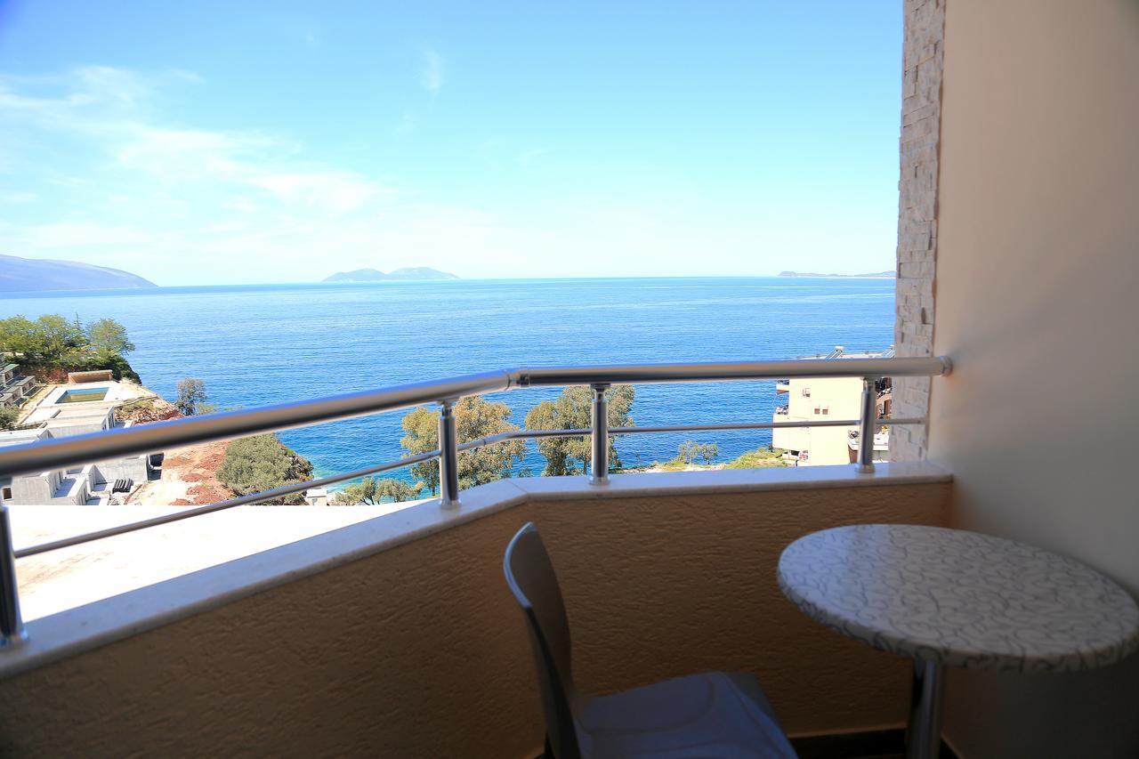 Nomelia Residence B&B Vlorë Екстериор снимка
