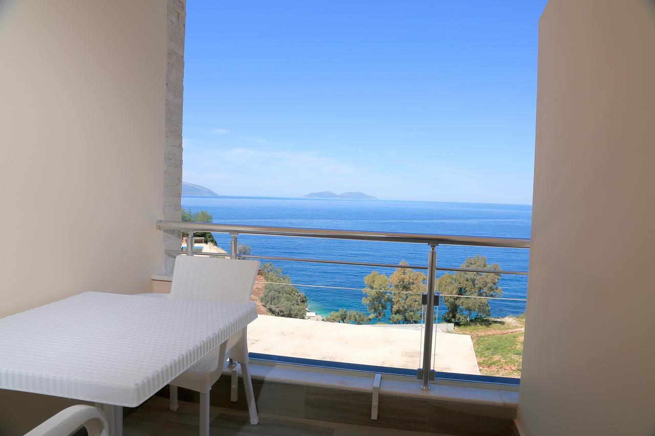 Nomelia Residence B&B Vlorë Екстериор снимка
