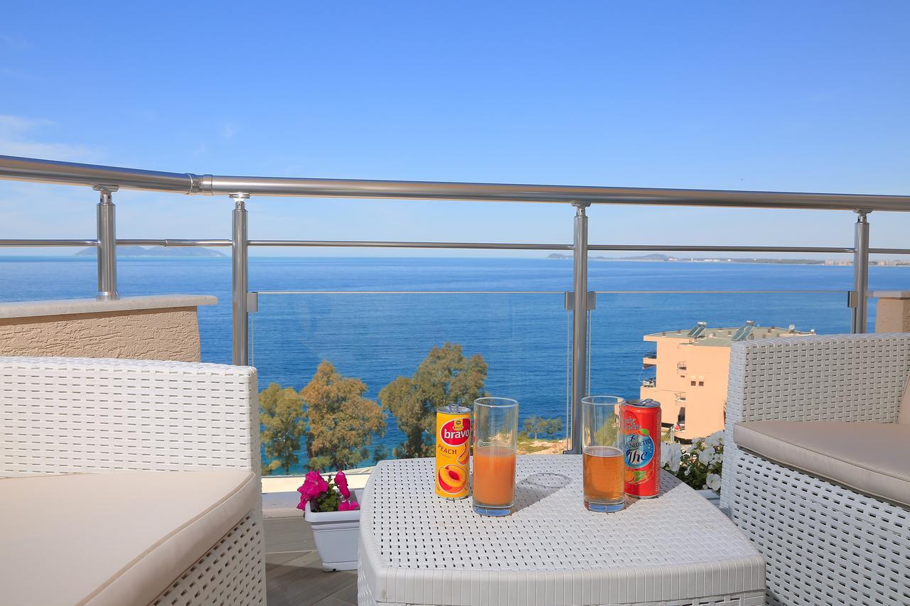 Nomelia Residence B&B Vlorë Екстериор снимка