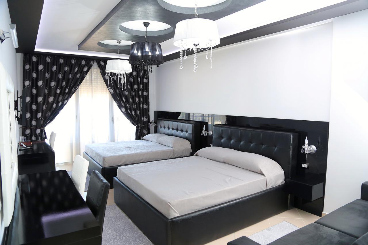 Nomelia Residence B&B Vlorë Екстериор снимка