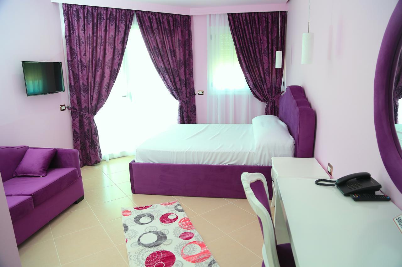 Nomelia Residence B&B Vlorë Екстериор снимка
