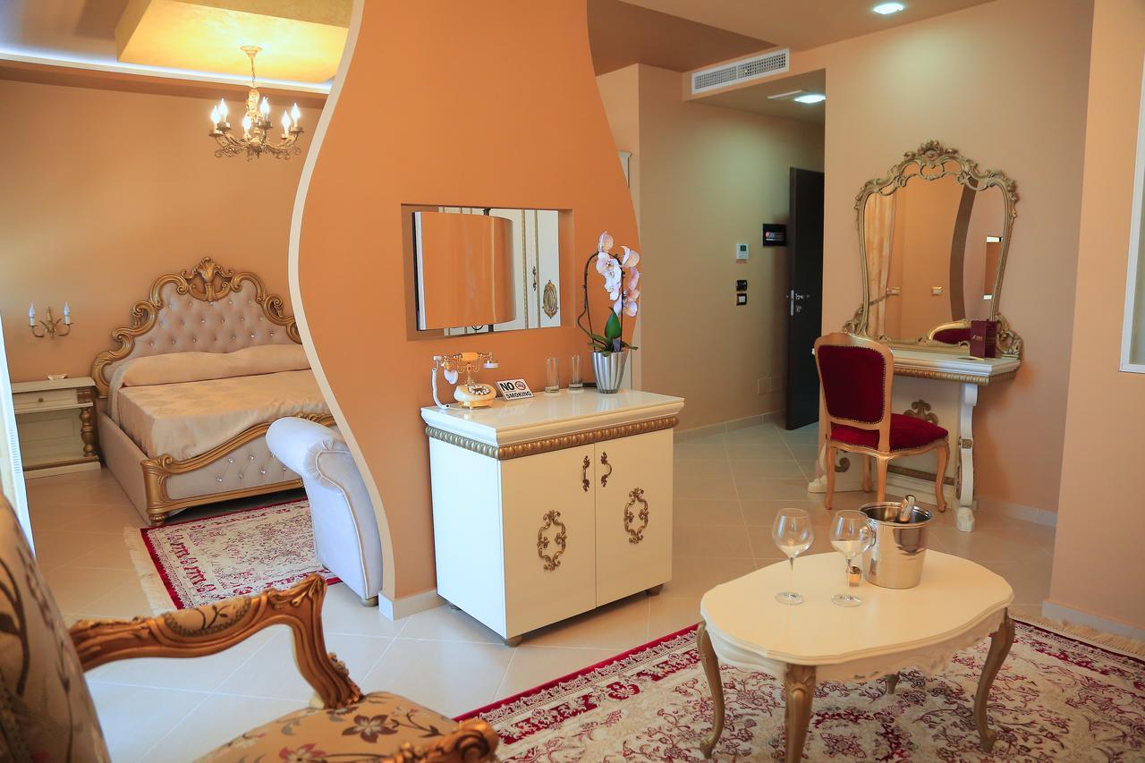 Nomelia Residence B&B Vlorë Екстериор снимка