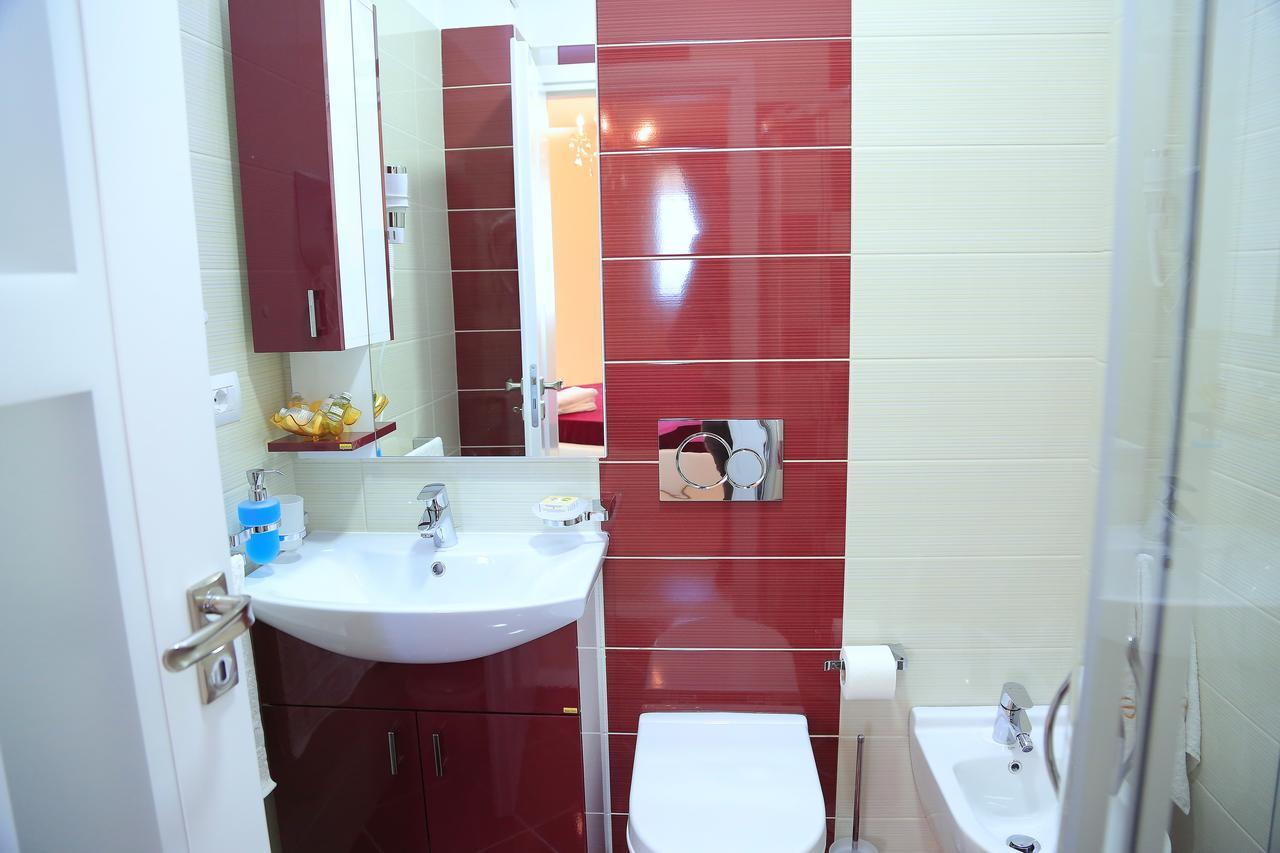 Nomelia Residence B&B Vlorë Екстериор снимка