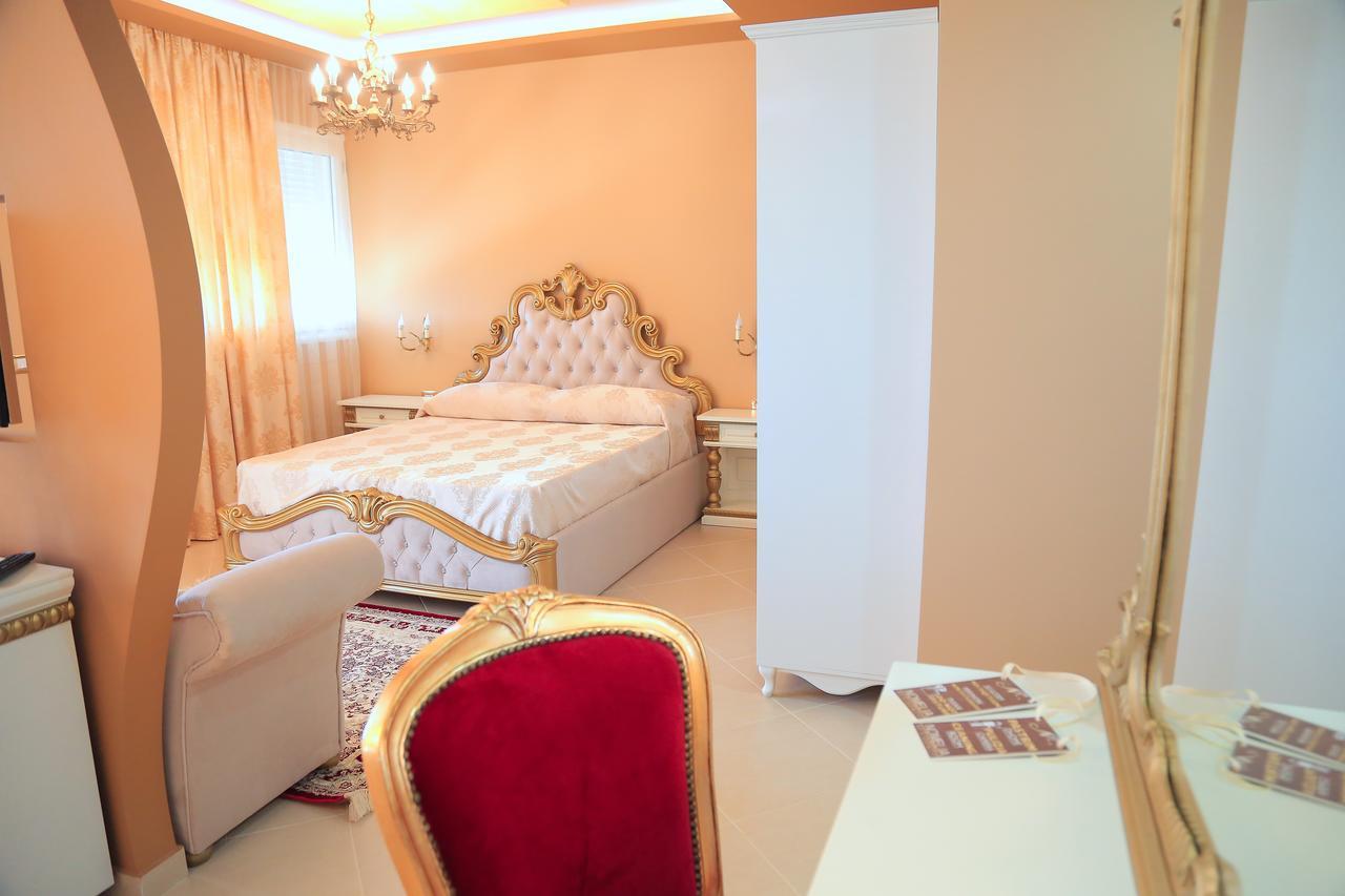 Nomelia Residence B&B Vlorë Екстериор снимка